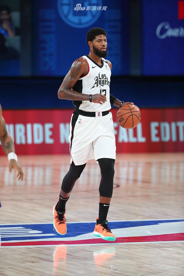 容创作者 容创作者