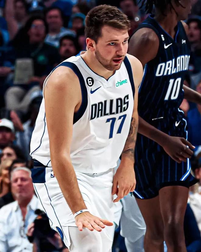 当重量逼近 当重量逼近