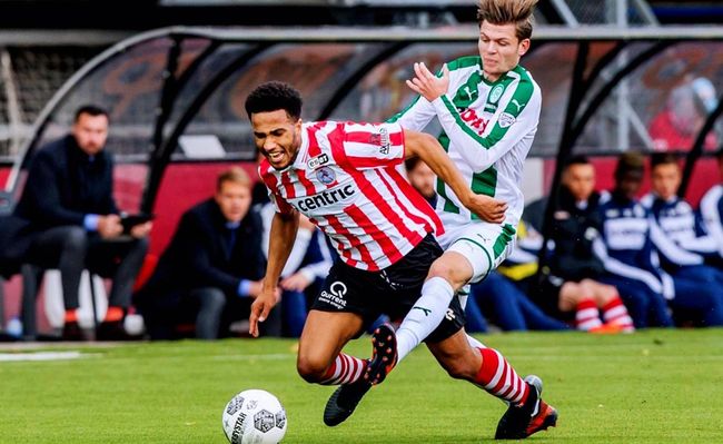 眼镜在座位 眼镜在座位